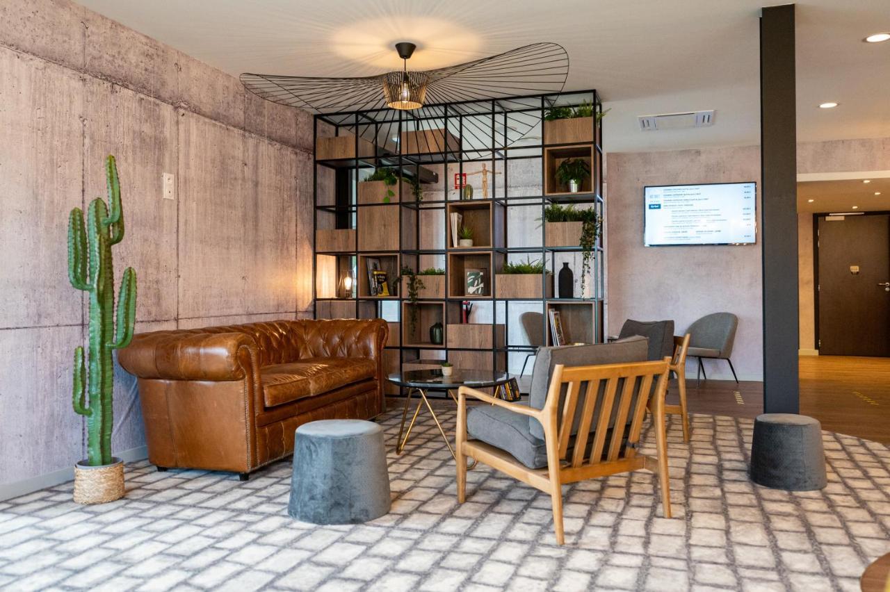 Kyriad Hotel Laval Laval  Bagian luar foto