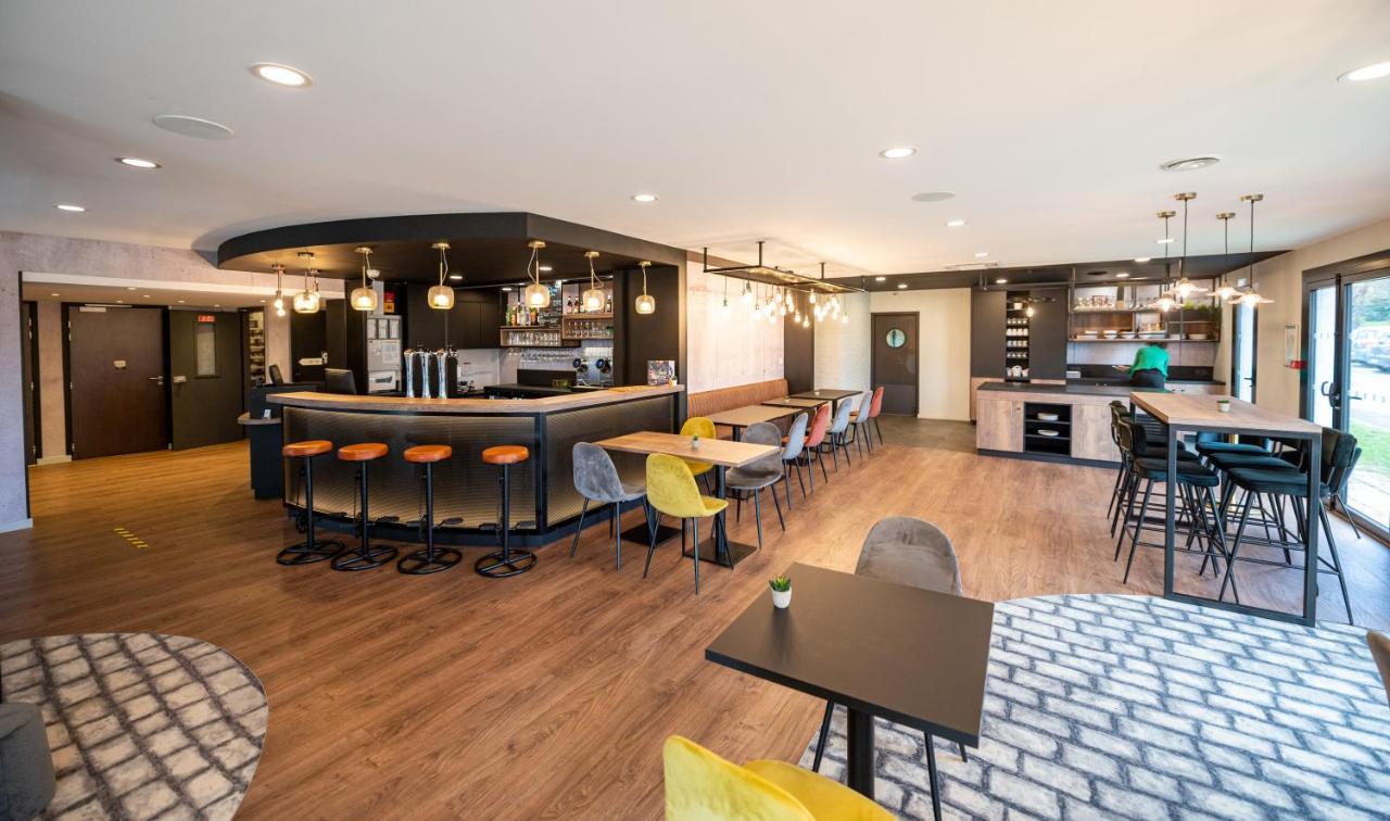 Kyriad Hotel Laval Laval  Bagian luar foto
