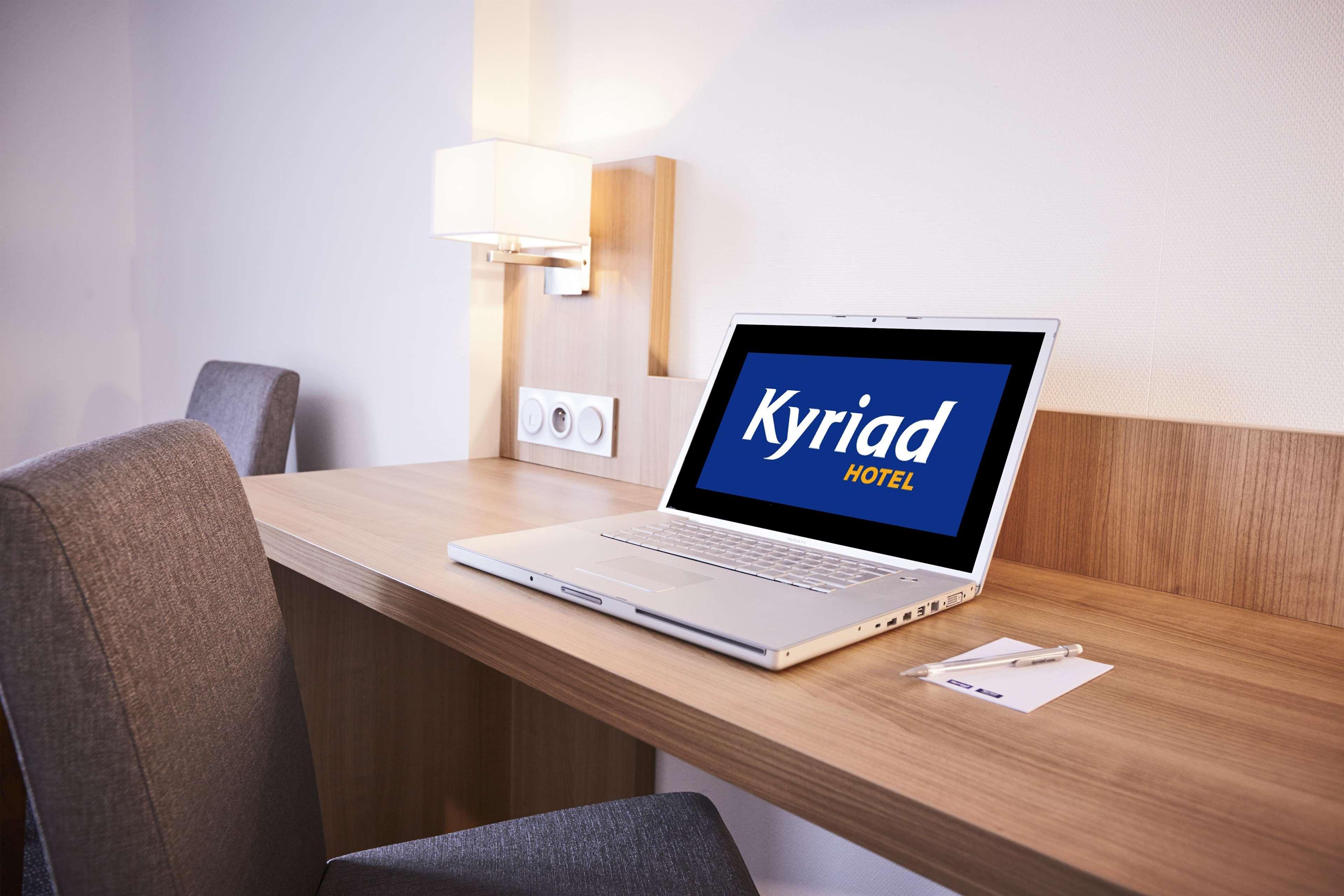 Kyriad Hotel Laval Laval  Bagian luar foto