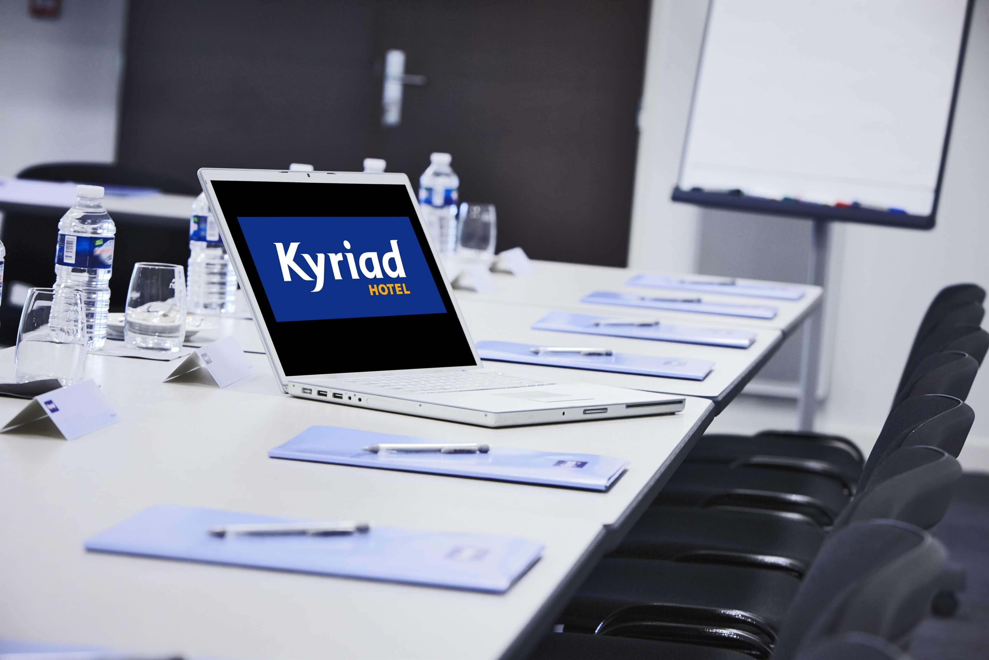 Kyriad Hotel Laval Laval  Bagian luar foto