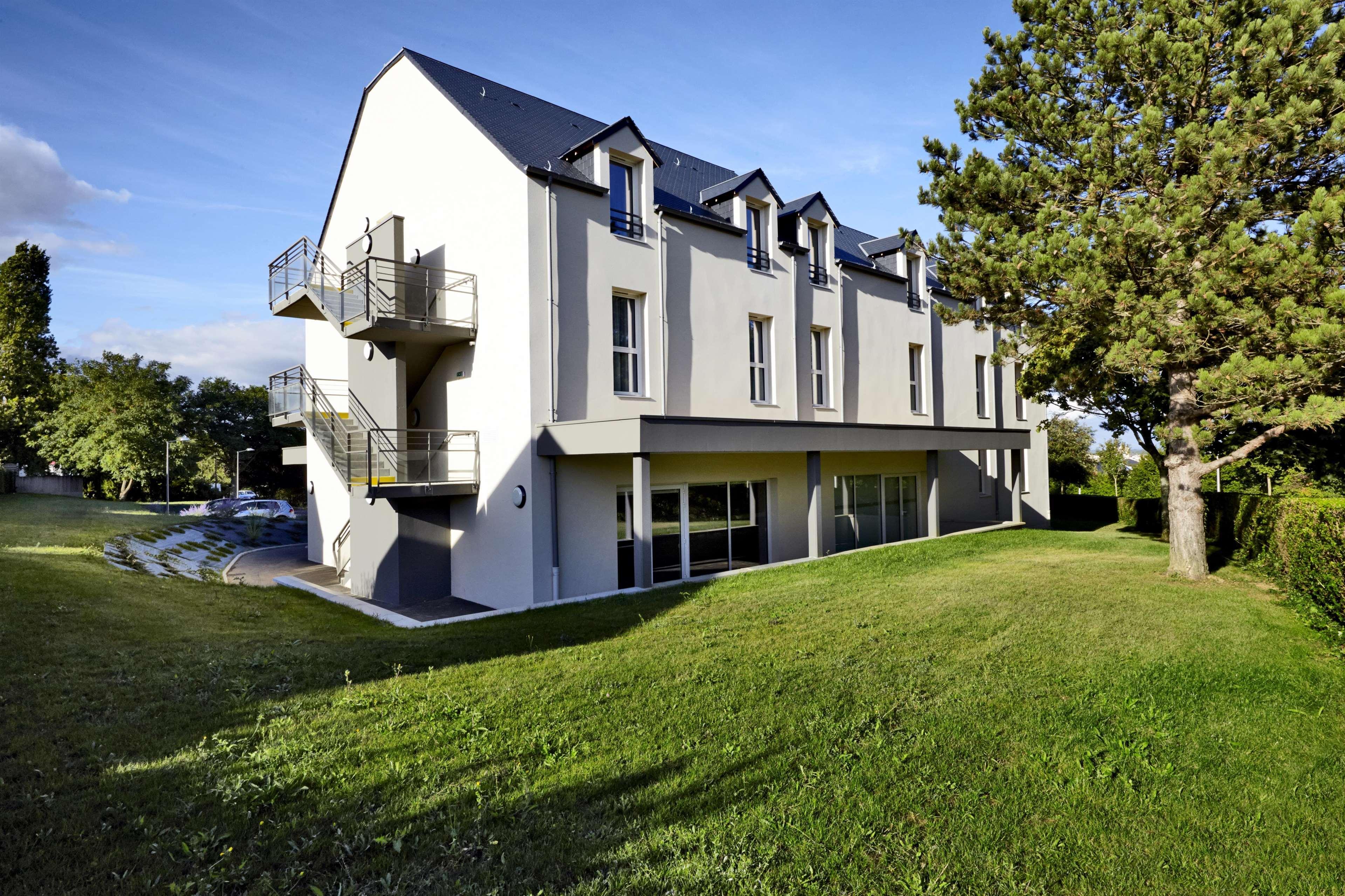 Kyriad Hotel Laval Laval  Bagian luar foto
